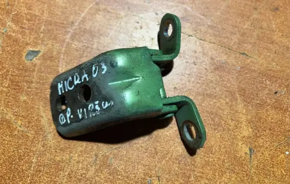 Nissan Micra Front door upper hinge