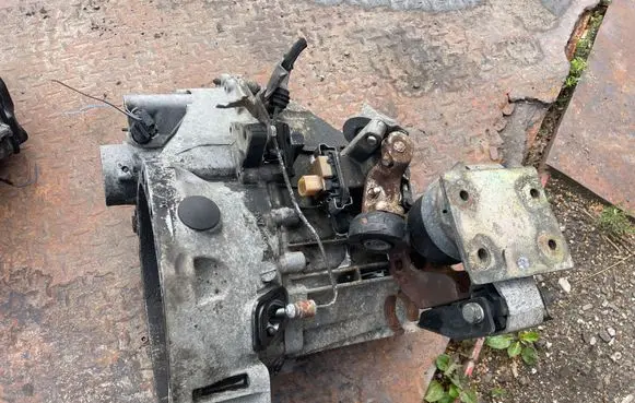 Seat Alhambra (Mk1) Manual 5 speed gearbox 977T7002DA DJY