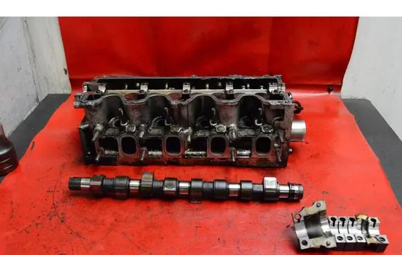 Opel Astra H Engine head 55193091