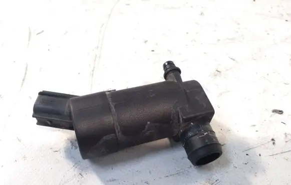 Volvo V50 Windscreen/windshield washer pump