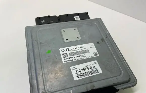 Audi A5 8T 8F Engine control unit/module 8T0907559D