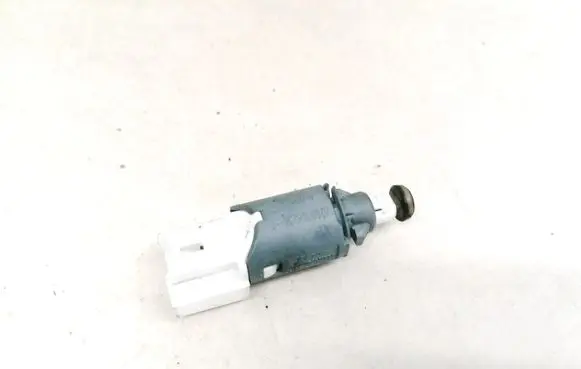 Renault Megane II Brake pedal sensor switch 8200168238