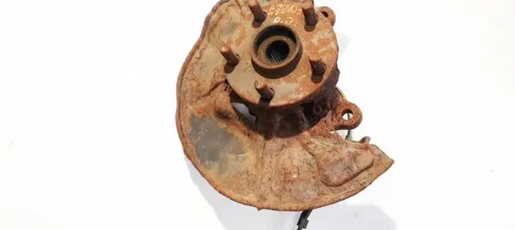 Toyota Avensis T250 Front wheel hub
