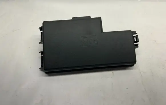 Ford Mustang VI Fuse box cover 