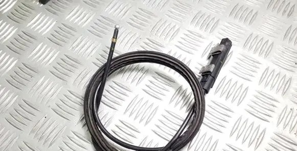Volkswagen PASSAT B7 Engine bonnet/hood lock release cable 
