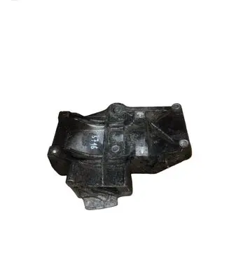 Audi A4 S4 B5 8D A/C compressor mount bracket 028260885A