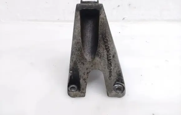 Audi A8 S8 D3 4E Engine mounting bracket 4E0199308BG