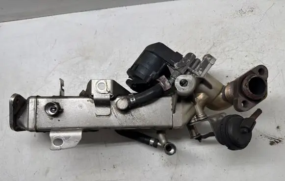 BMW 5 F10 F11 EGR valve cooler 7810751