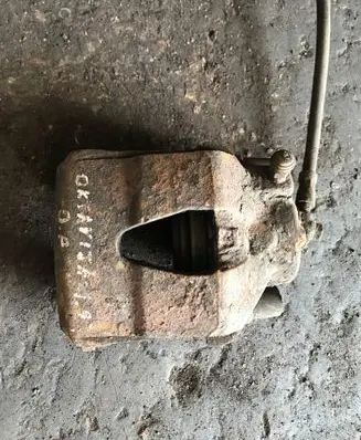 Skoda Octavia Mk1 (1U) Front brake caliper