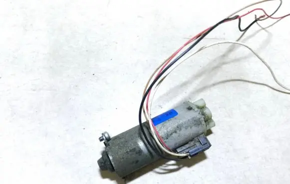 Mercedes-Benz S W220 Seat adjustment motor 2208201542 0130002568