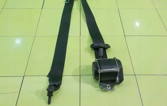 Dacia Sandero II Front seatbelt 868854701R BEZPIECZENSTWA