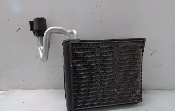 Air conditioning (A/C) radiator (interior)