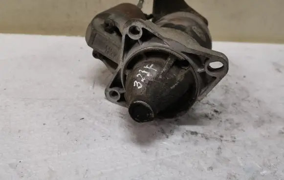 Mazda 323 F Starter motor M3T38882
