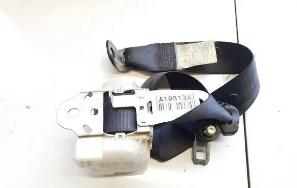 Rear seatbelt
