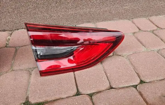 Opel Insignia B Tailgate rear/tail lights YR00149180
