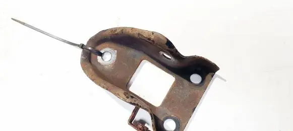 Subaru Forester SG Bracket in trunk/boot 