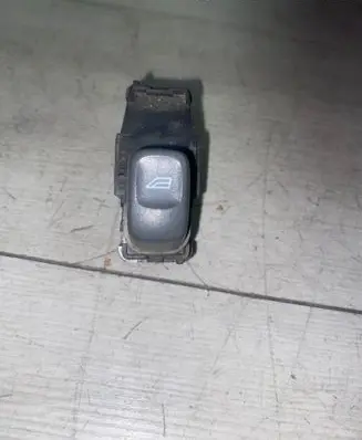 Volvo S40, V40 Electric window control switch 3088975