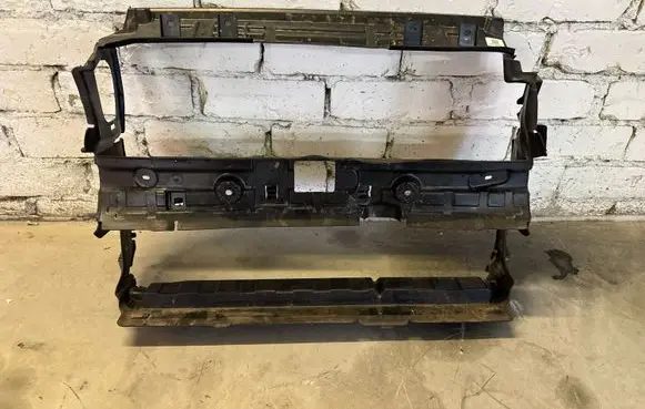 BMW i4 Intercooler air guide/duct channel 8738855