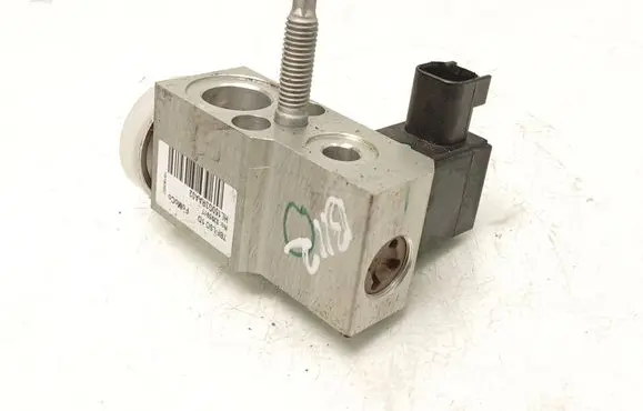 Ford Mustang Mach-E Air conditioning (A/C) expansion valve HL150G3RAA02 329591T 182029046