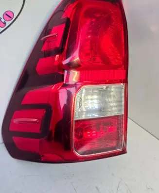 Toyota Hilux (AN120, AN130) Rear/tail lights