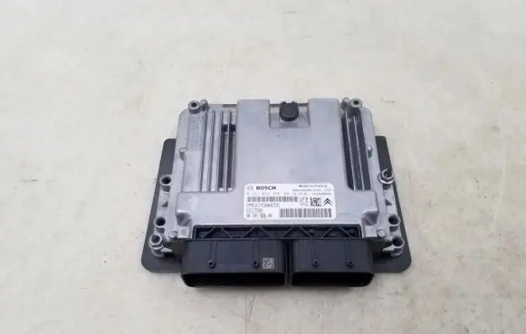 Citroen C4 II Picasso Engine control unit/module 9814182680
