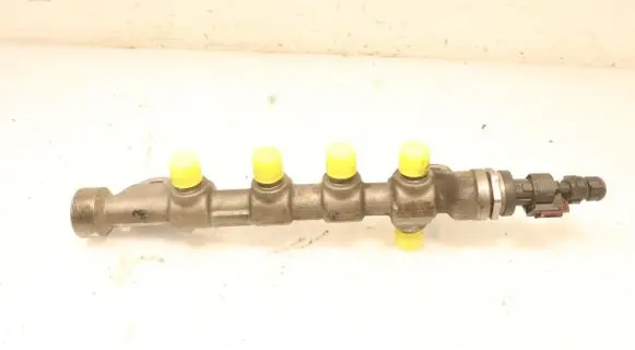 Opel Insignia A Fuel main line pipe 0445214221