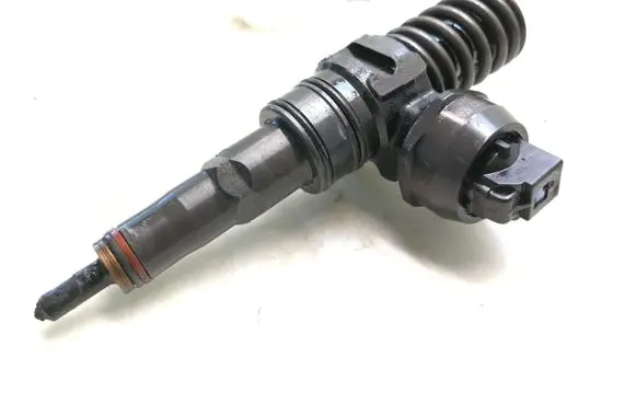 Volkswagen Sharan Fuel injector 038130073AK 0414720038