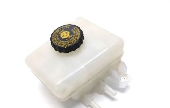 Brake fluid reservoir