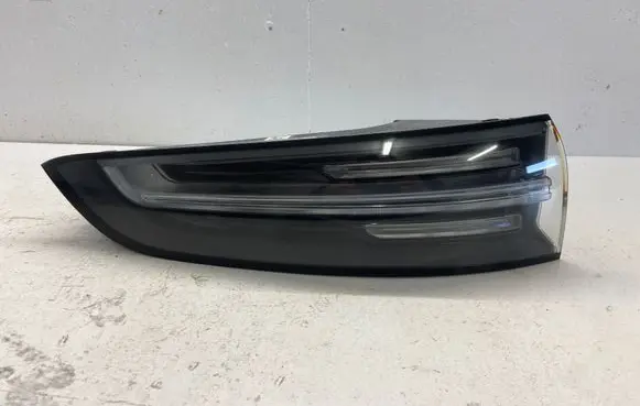 Porsche Cayenne (9Y0 9Y3) Rear/tail lights 9Y0945095N T9Y0095 20630113