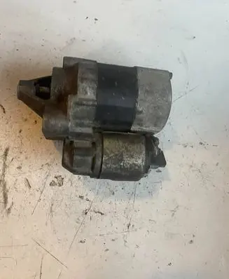 Renault Laguna I Starter motor 104674