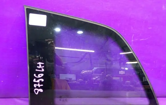 Opel Zafira B Rear side window