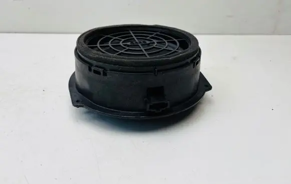 Audi Q3 8U Rear door speaker 8R0035411