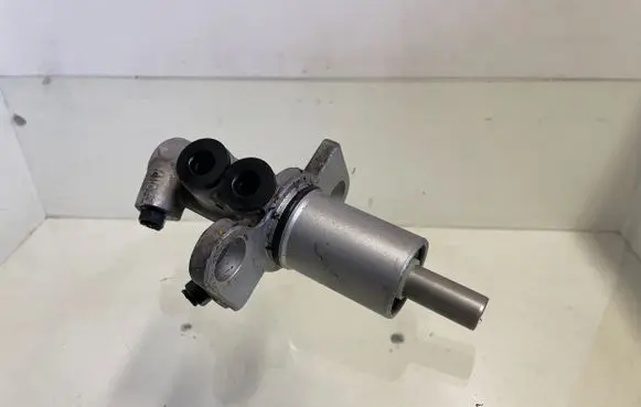 Audi A6 S6 C6 4F Master brake cylinder