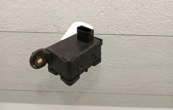 Jaguar S-Type ESP acceleration yaw rate sensor 5W9314B296AE CP76B03QES 10170103593