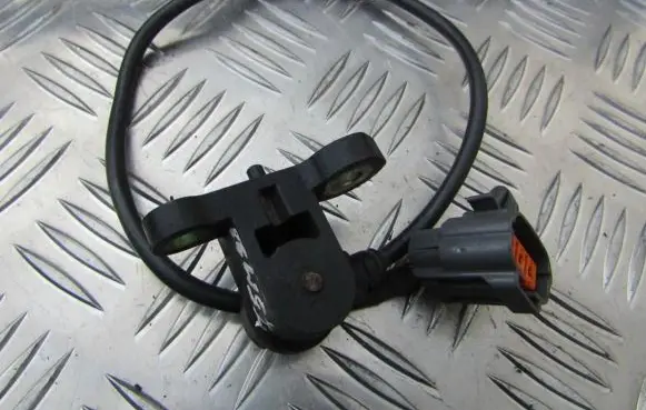 Mazda Premacy Crankshaft position sensor FSD7J5T151