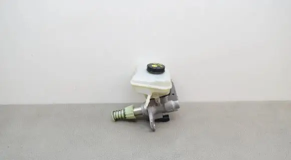 Brake fluid reservoir