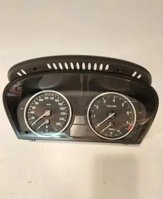 BMW 5 E60 E61 Speedometer (instrument cluster) 9153751