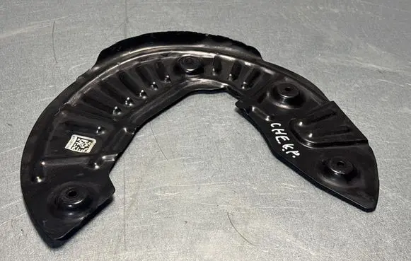 Jeep Grand Cherokee WL Front brake disc dust cover plate 68376757AB