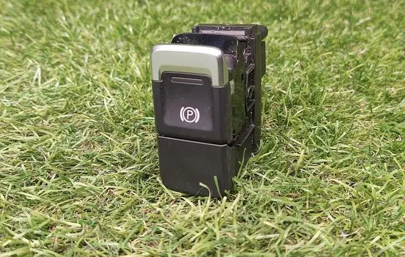 Volkswagen Touareg II Parking (PDC) sensor switch 7P1927225B