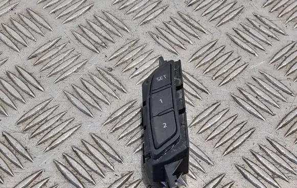 Mazda CX-5 II Seat control switch FU25LG446