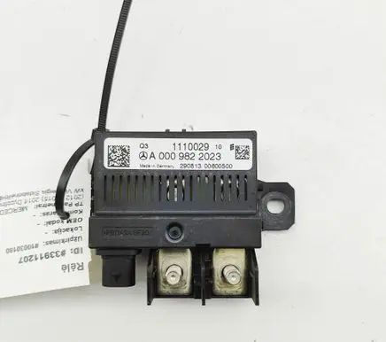 Mercedes-Benz GL X166 Other relay A0009822023 111002910