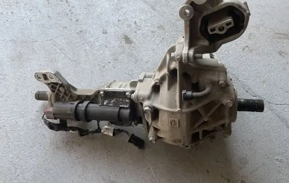 Dodge RAM Gearbox transfer box case P68507254AB T03UI1441L2255 4460323135