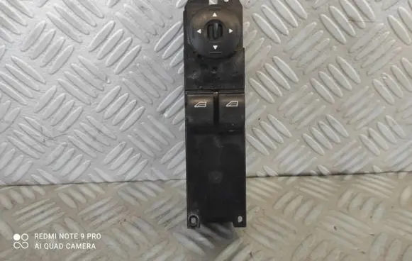 Ford Focus Electric window control switch DT1T14A132GA