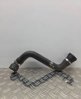 BMW 5 F10 F11 Engine coolant pipe/hose 12678471