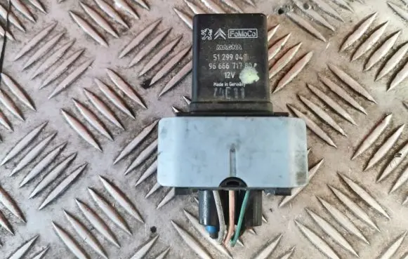 Peugeot 508 Glow plug pre-heat relay 9666671780