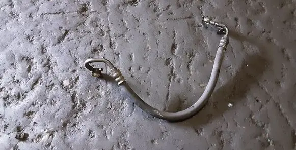 Nissan Patrol Y61 Power steering hose/pipe/line