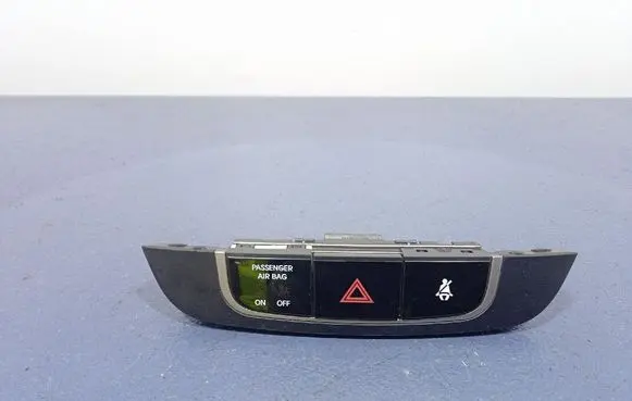 Hyundai ix35 Hazard light switch 