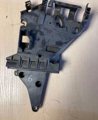 Rear door exterior handle/bracket