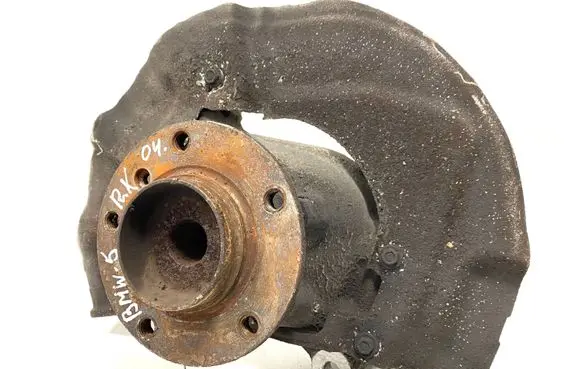 BMW 5 E60 E61 Front wheel hub 6760953L 6760953