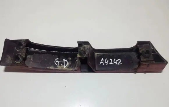 Rear/tail light trim molding